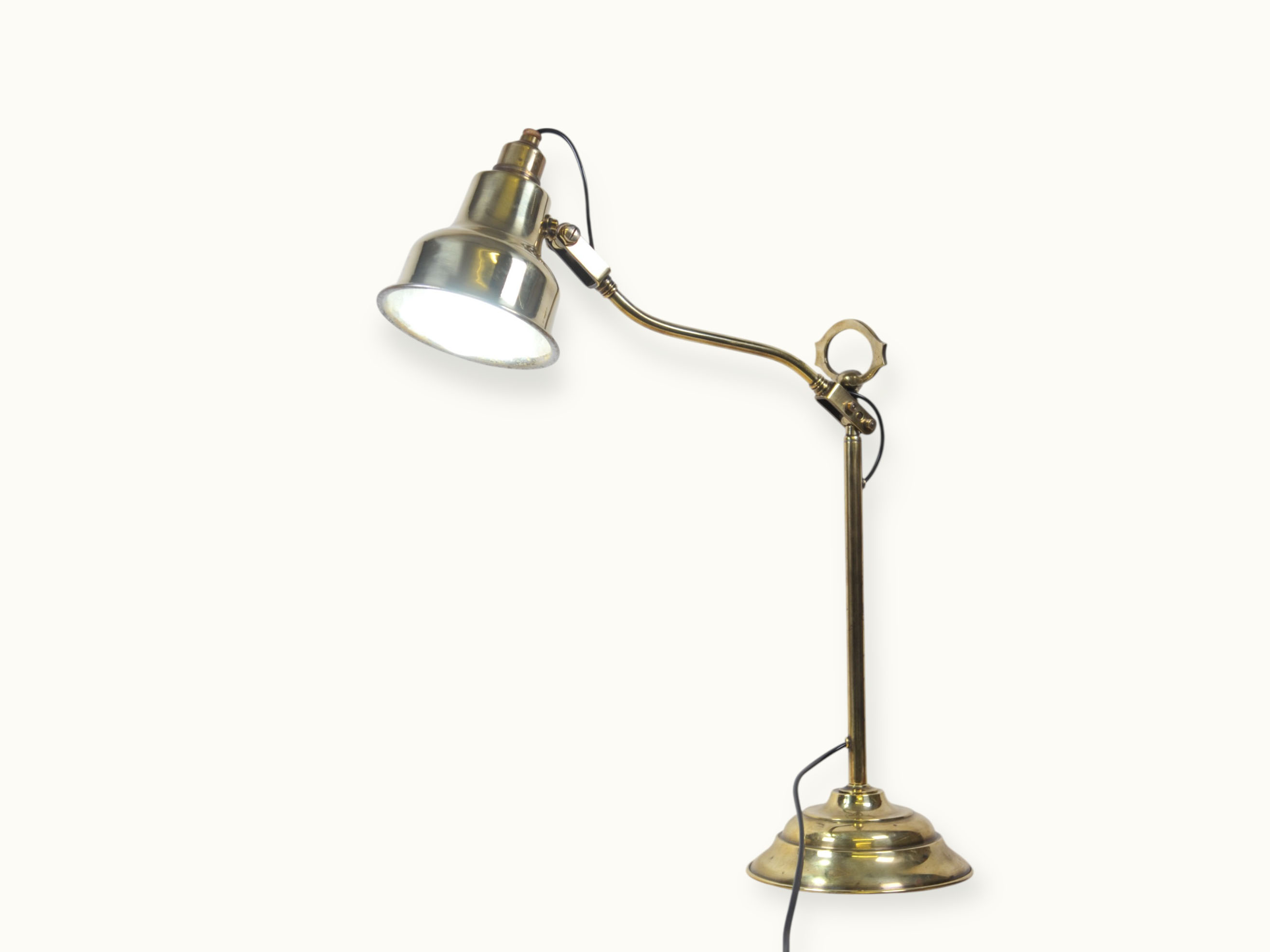 Lampe pour bureau de ministre, manufacture parisienne d'appareillage éléctrique, modèle 2.732