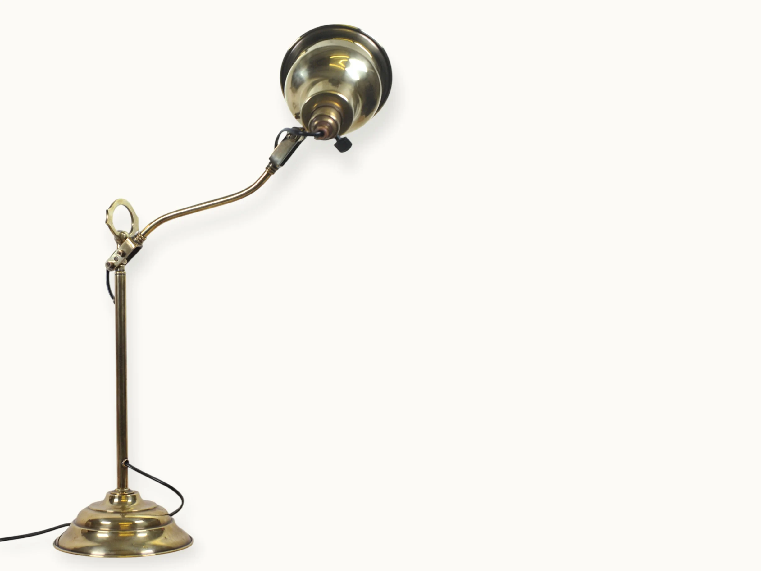 Lampe pour bureau de ministre, manufacture parisienne d'appareillage éléctrique, modèle 2.732