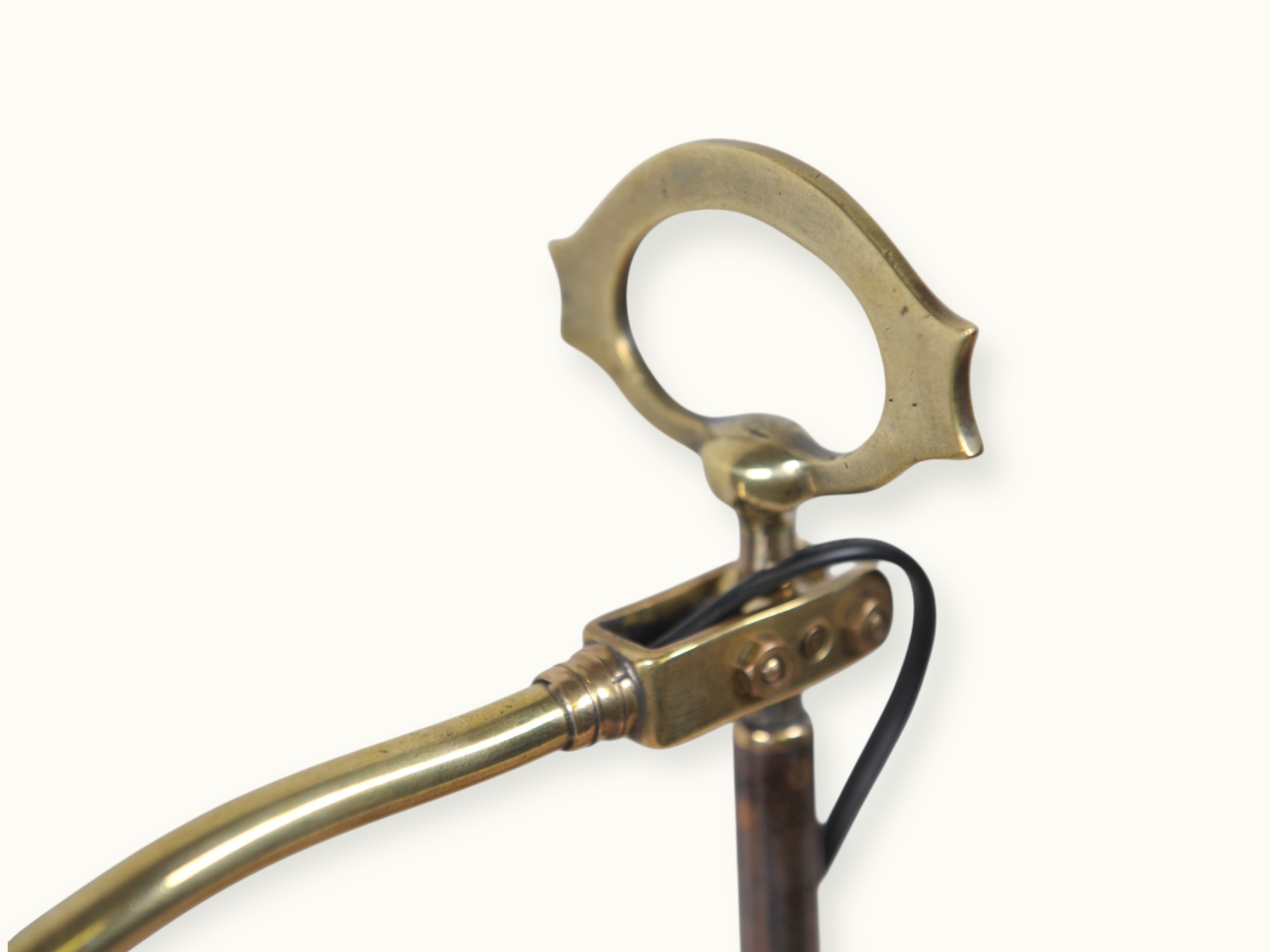 Lampe pour bureau de ministre, manufacture parisienne d'appareillage éléctrique, modèle 2.732 V2