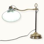 Lampe pour bureau de ministre, manufacture parisienne d'appareillage éléctrique, modèle 2.732 V2