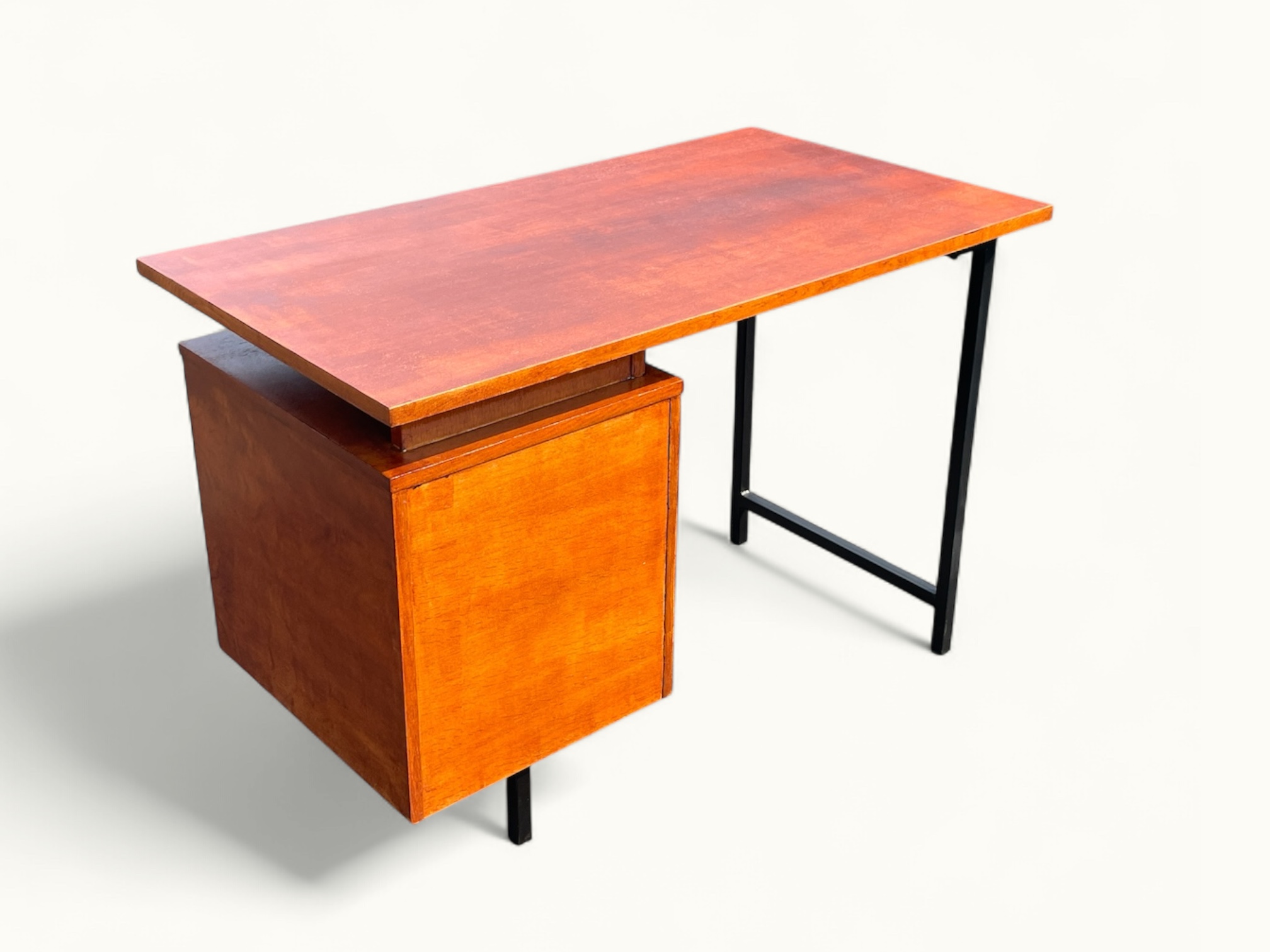 Bureau Pierre Paulin CM 172