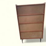 Etagere-basse-Vitrine-4 étages-OVNI-7 Bibliothèque-Vitrine-vintage-style-scandinave-4-étagères-circa-1970