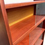 Etagere-basse-Vitrine-4 étages-OVNI-8 Bibliothèque-Vitrine-vintage-style-scandinave-4-étagères-circa-1970