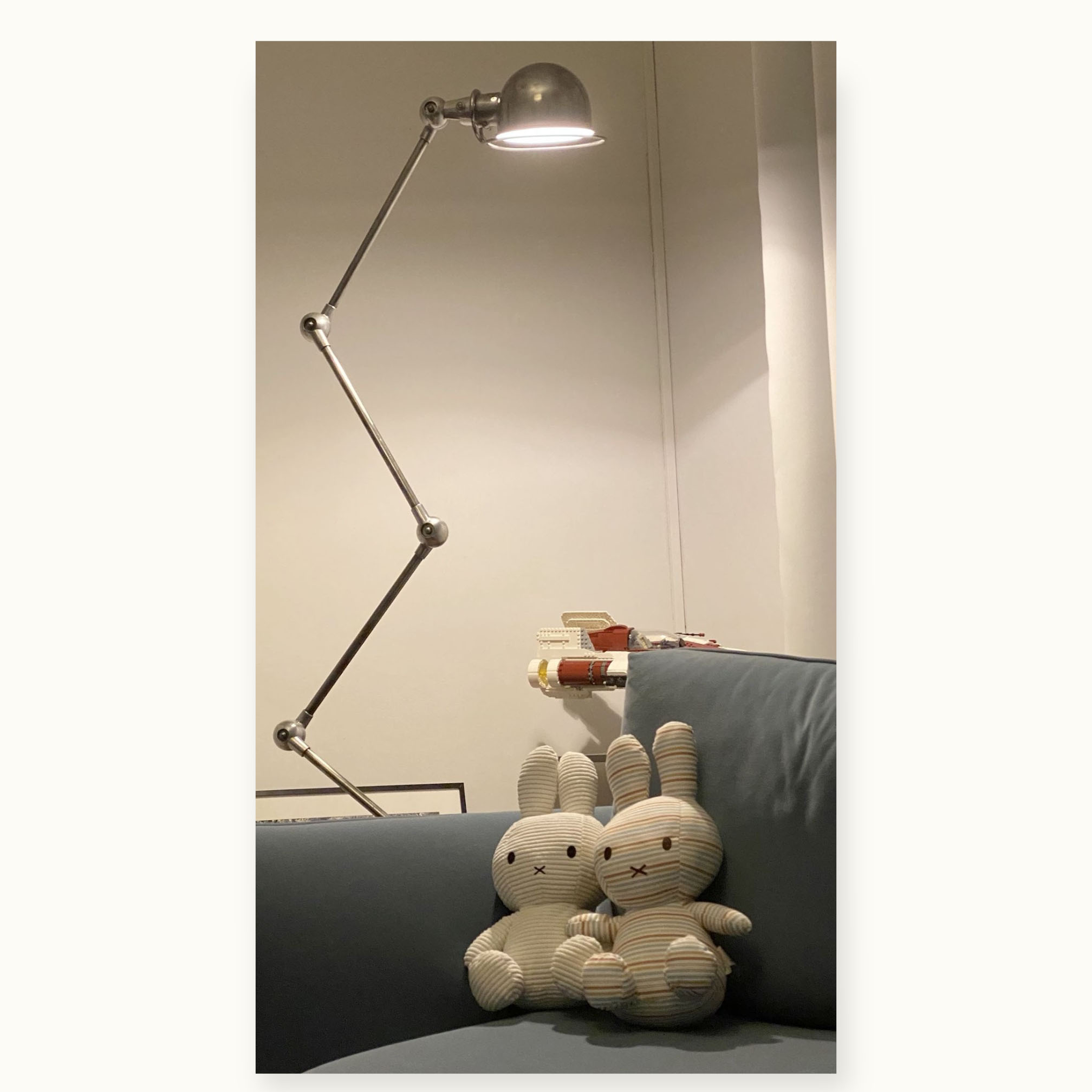 Jieldé - Création de lampe Jieldé sur commande, sur base d'assemblages de pièces anciennes rénovées.