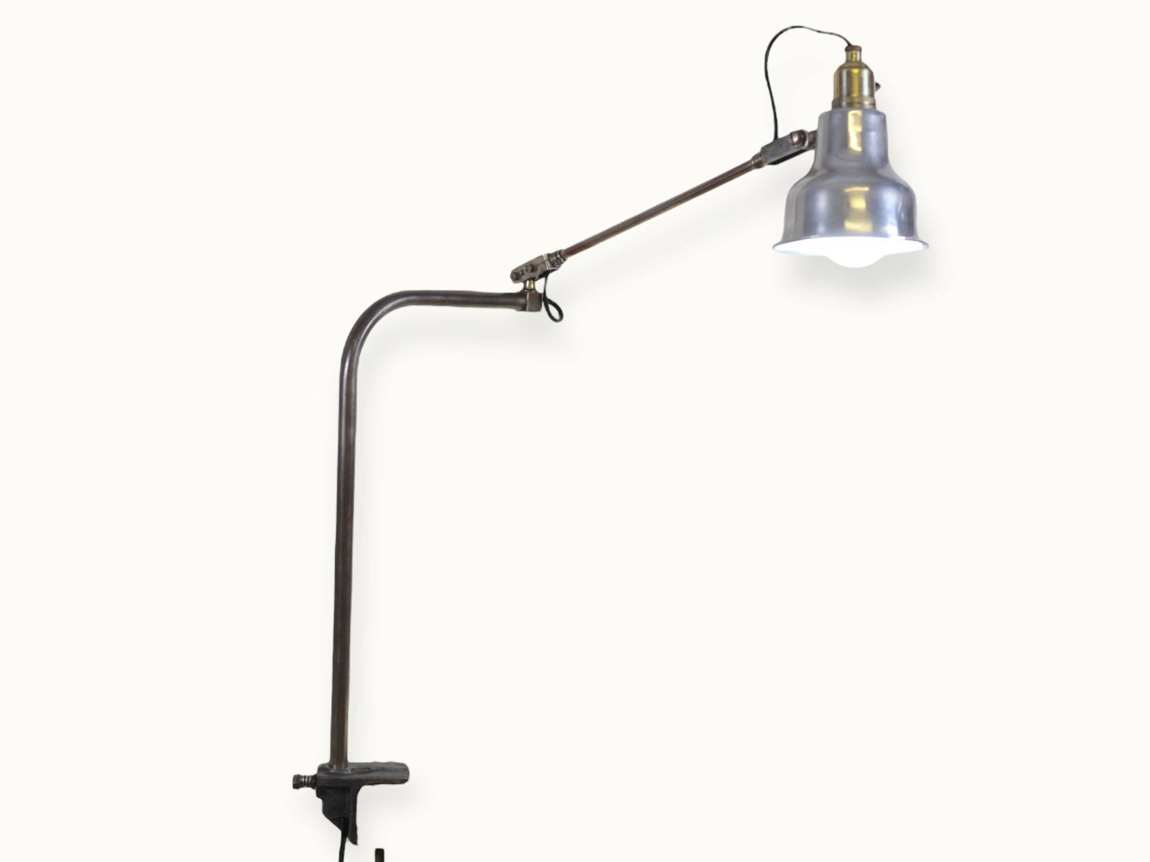 Lampe-desinateur-modele-7233-4 Lampe de dessinateur – modèle 2.733 bis - Manufacture Parisienne d'appareillage electrique - 1930
