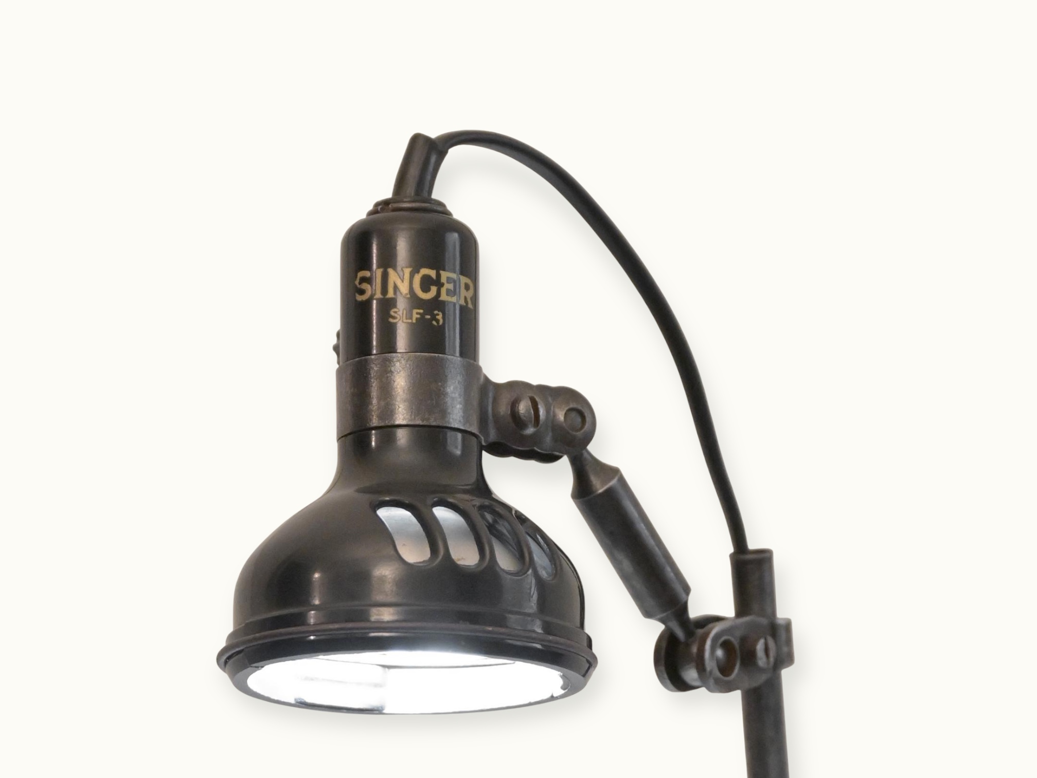 Lampe de couture vintage de marque SINGER modèle SLF 3 par SIMANCO