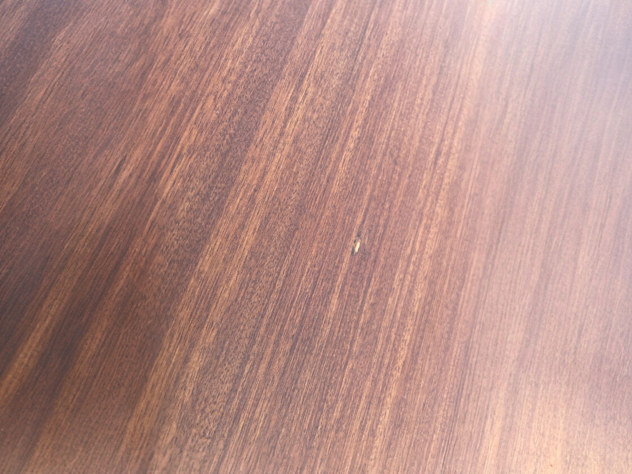 Table-basse-teck-Style-Scandinave-Brutaliste-circa-1950-6 table basse en teck massif, d’inspiration scandinave et brutaliste circa 1950